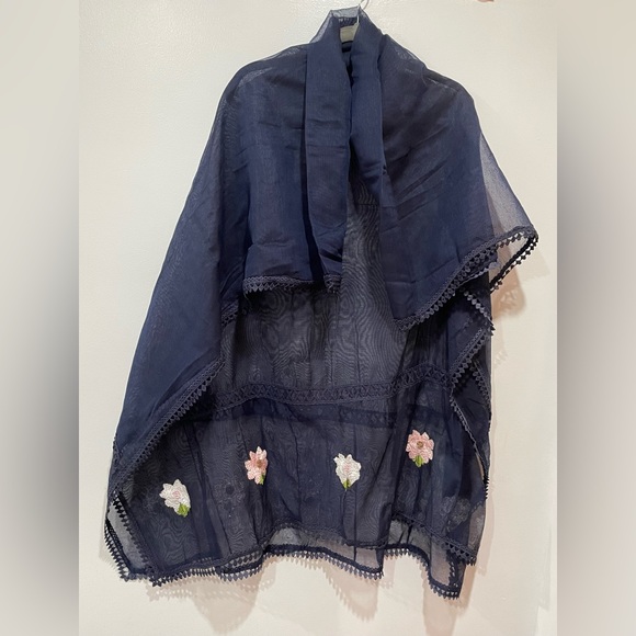 Blue brand new shalwar kameez and dupatta - Picture 4 of 7